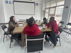 Il cliente visita la fabbrica